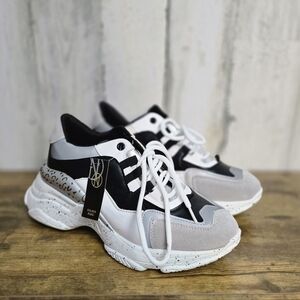 New Golden Road Black and White Chunky Sneakers Womens Size 10